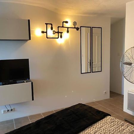 La Vue Sur Le Mont Ventoux, Appartement & Parking 카이라네 외부 사진