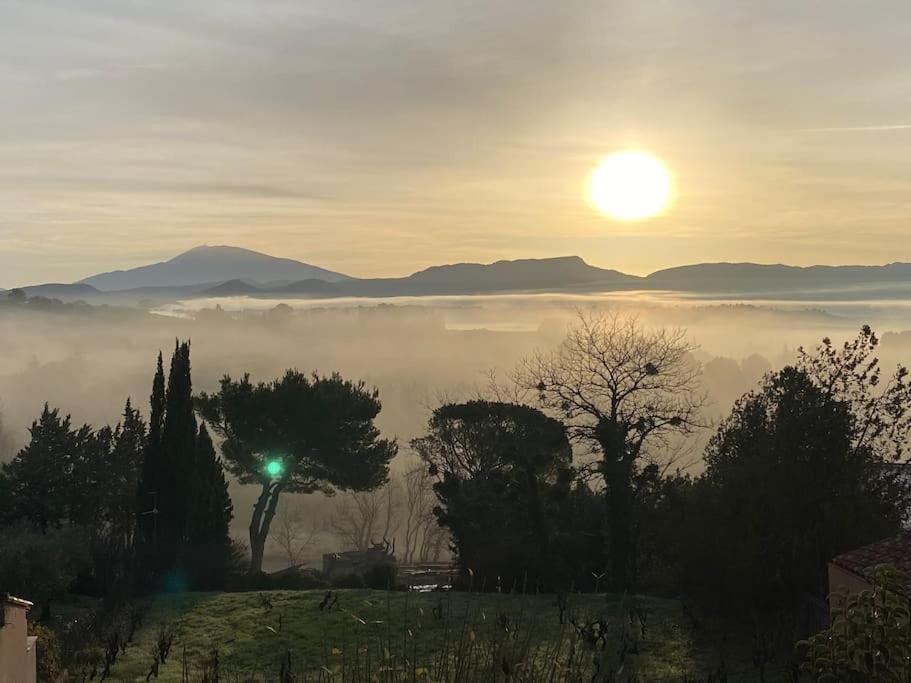 La Vue Sur Le Mont Ventoux, Appartement & Parking 카이라네 외부 사진
